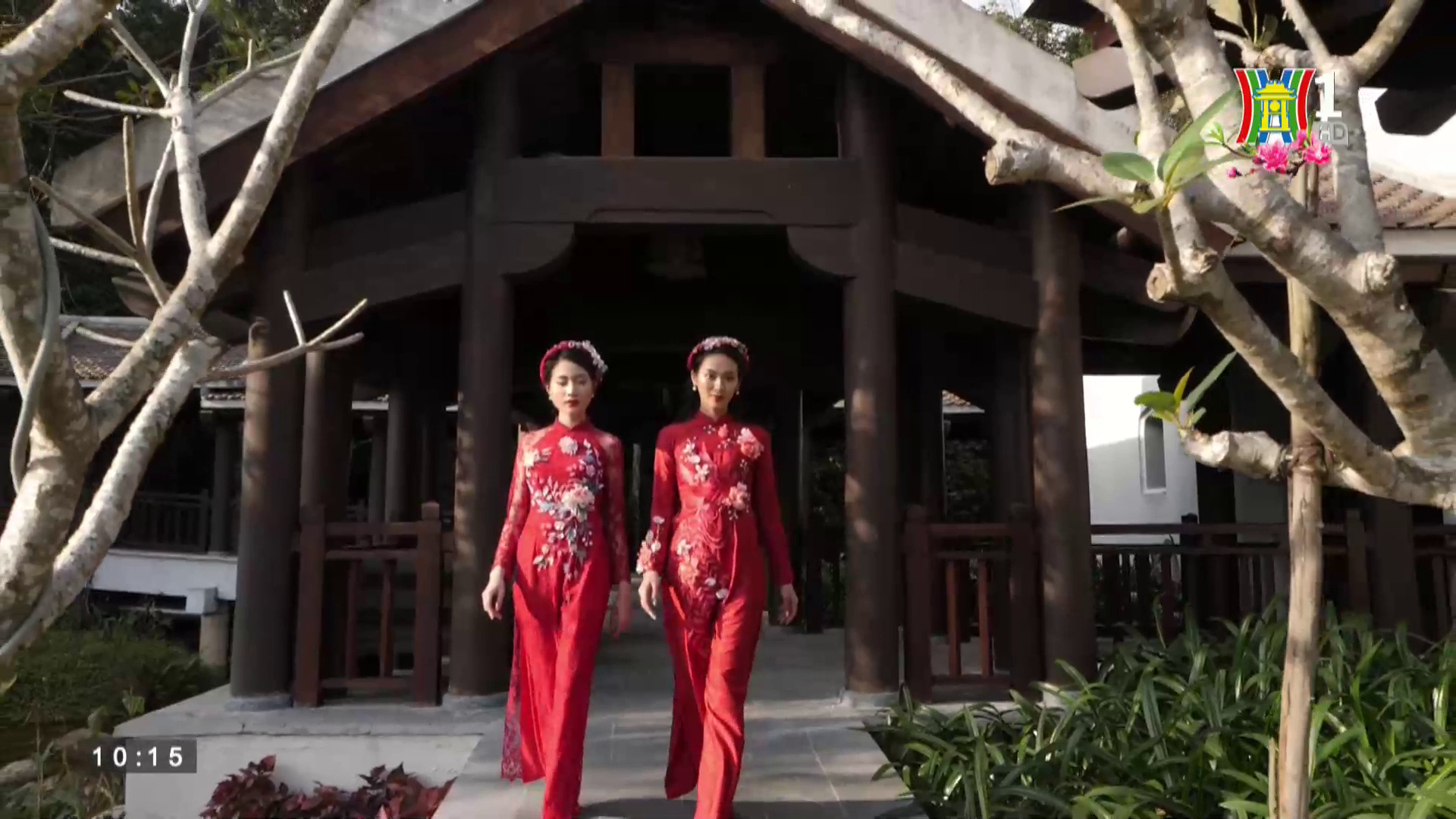 Đẹp và phong cách: Bộ sưu tập áo dài Dương Xuân
